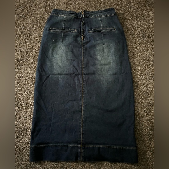 Jean Skirt! - Picture 3 of 3
